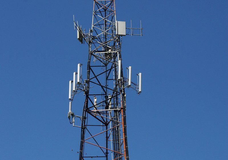cell phone tower 1309712